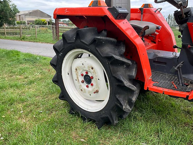 Kubota l1-235 minitractor - afbeelding 22 van  22