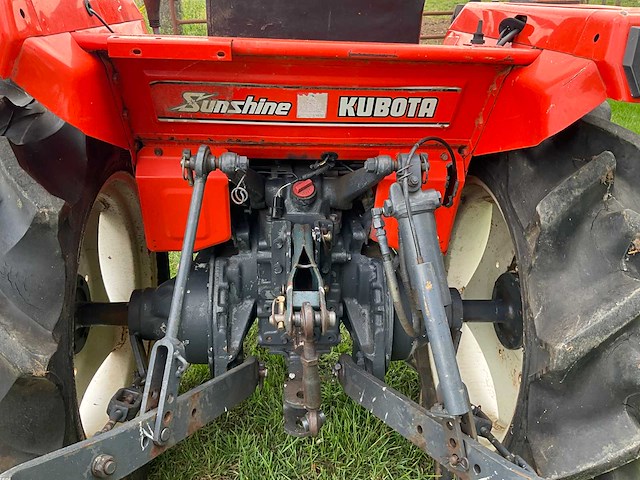 Kubota l1-235 minitractor - afbeelding 6 van  22