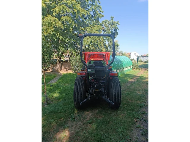 Kubota l1-382 gazontractor - afbeelding 3 van  6