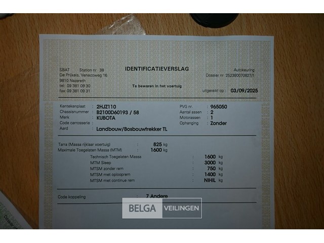 Kubota landbouwtrekker - afbeelding 2 van  18
