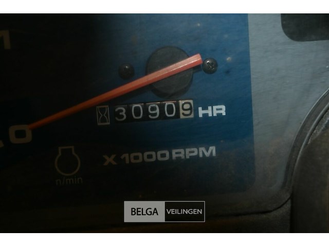 Kubota landbouwtrekker - afbeelding 13 van  18