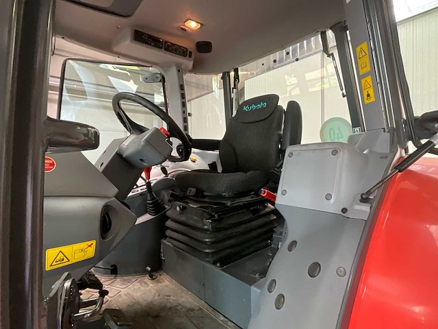 Kubota m4-063 vierwielaangedreven landbouwtractor - afbeelding 5 van  22