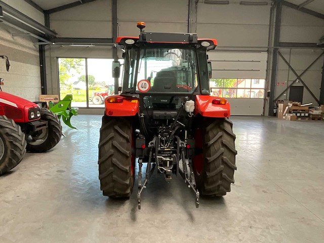 Kubota m4-063 vierwielaangedreven landbouwtractor - afbeelding 17 van  22