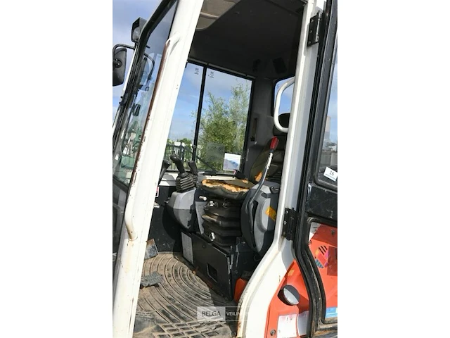 Kubota mini-graafmachine - afbeelding 22 van  22
