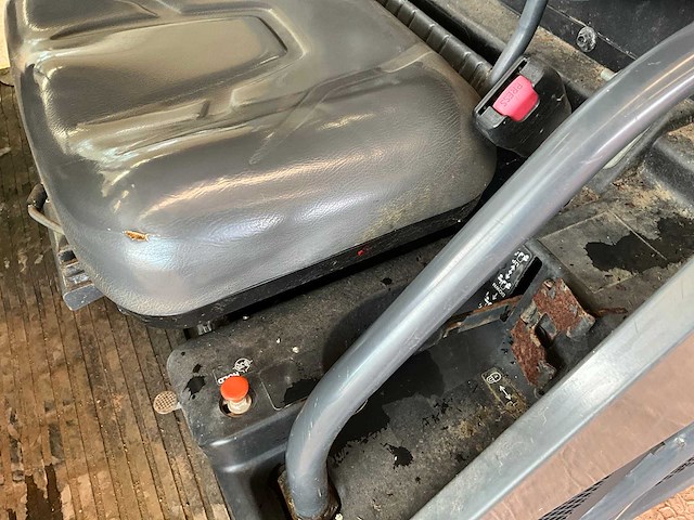 Kubota rtv x900 4x4 multifunctioneel voertuig - afbeelding 8 van  21