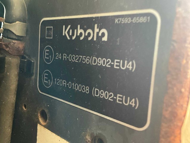 Kubota rtv x900 4x4 multifunctioneel voertuig - afbeelding 11 van  21