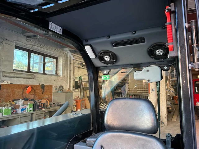 Kubota schuiflader / telehandler kubota kth4815-2 – 146,7 uur – vorken + bak 160 cm - afbeelding 24 van  37