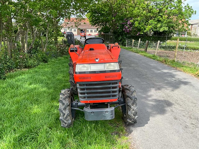Kubota sunshine l1-195 minitractor - afbeelding 11 van  18
