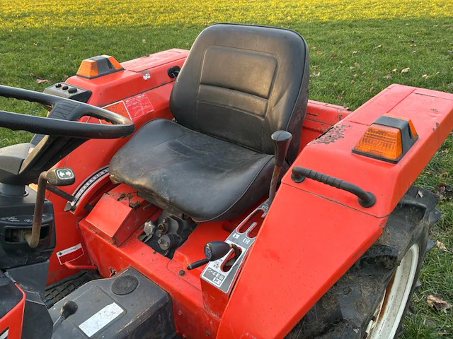 Kubota sunshine l1-195 vierwielaangedreven minitractor - afbeelding 10 van  20