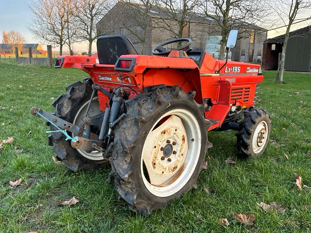 Kubota sunshine l1-195 vierwielaangedreven minitractor - afbeelding 16 van  20