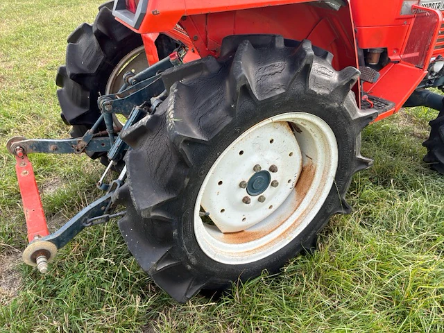 Kubota sunshine l1-205dt vierwielaangedreven minitractor - afbeelding 8 van  22