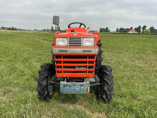 Kubota sunshine l1-205dt vierwielaangedreven minitractor - afbeelding 12 van  22