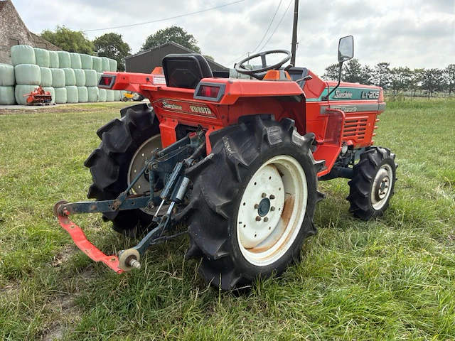 Kubota sunshine l1-205dt vierwielaangedreven minitractor - afbeelding 18 van  22
