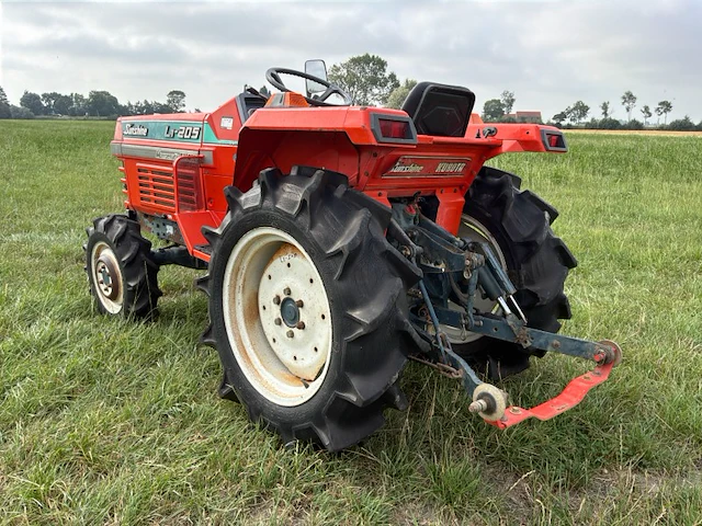 Kubota sunshine l1-205dt vierwielaangedreven minitractor - afbeelding 20 van  22