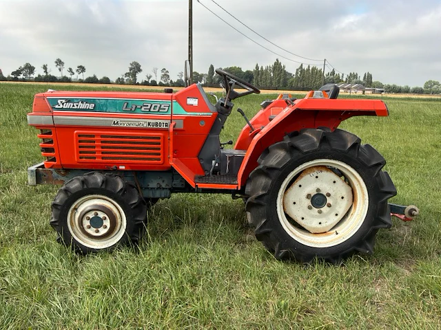 Kubota sunshine l1-205dt vierwielaangedreven minitractor - afbeelding 21 van  22