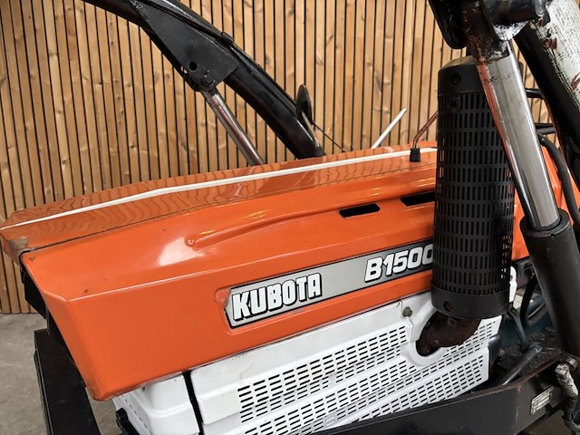 Kubota tractor met voorlader - afbeelding 14 van  19