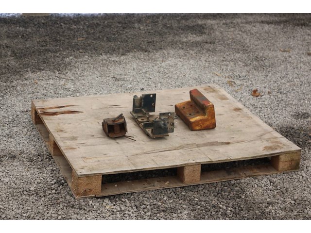 Kubota tractor parts 3stuks (marge) - afbeelding 1 van  1