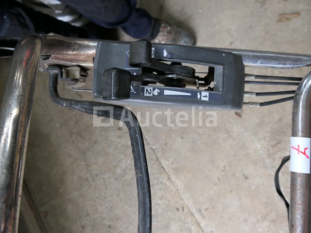 Kubota w721 zelfrijdende benzinegrasmaaier - afbeelding 2 van  12