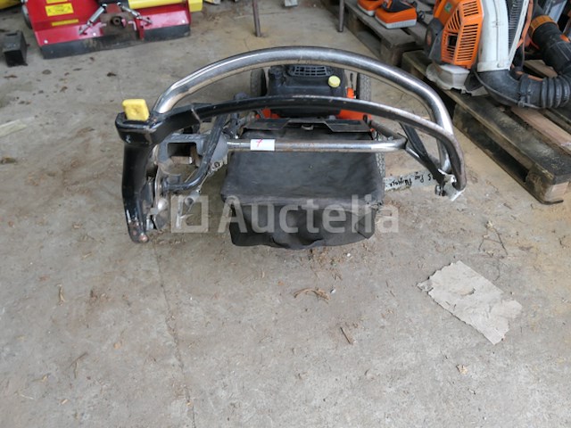 Kubota w721 zelfrijdende benzinegrasmaaier - afbeelding 9 van  12