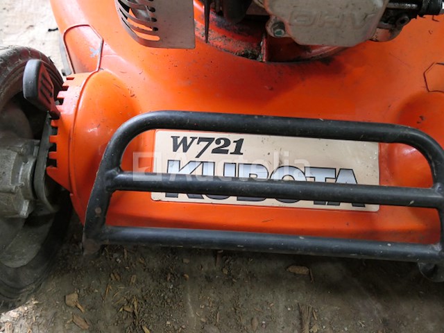 Kubota w721 zelfrijdende benzinegrasmaaier - afbeelding 11 van  12