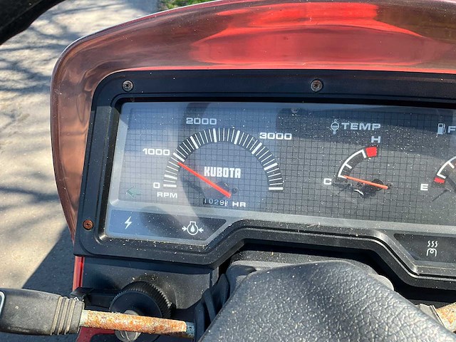 Kubota x20 minitractor met frees - afbeelding 8 van  26
