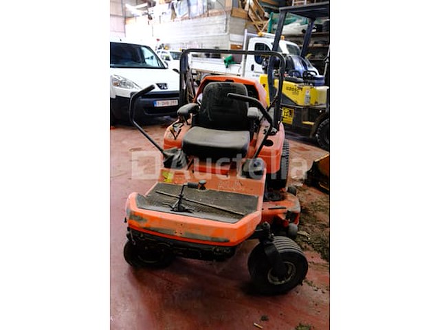 Kubota zitmaaiertractor gzd21hd - afbeelding 18 van  21
