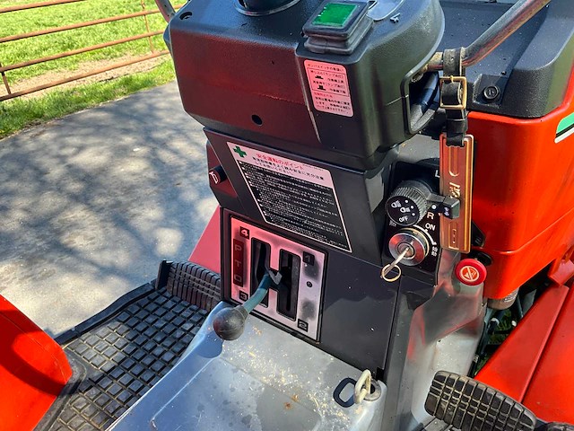 Kubota zl1-185 minitractor - afbeelding 11 van  25