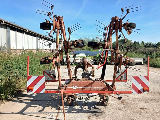 Kuhn gf 8501 mh hydraulisch opklapbare hooischudder - afbeelding 10 van  15