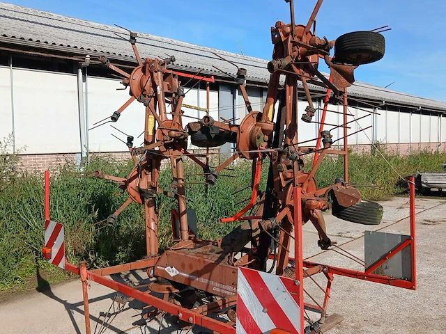 Kuhn gf 8501 mh hydraulisch opklapbare hooischudder - afbeelding 12 van  15