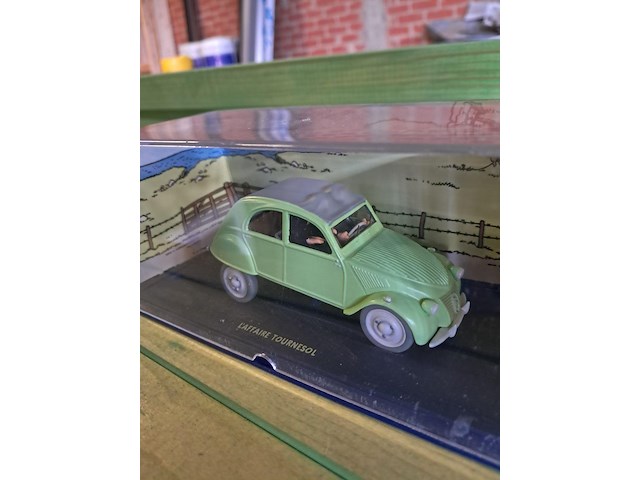 Kuifje auto in doos l'affaire tournesol - afbeelding 3 van  4