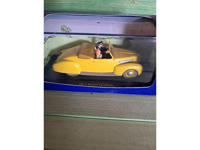 Kuifje auto in doos les 7 boules de cristal - afbeelding 1 van  4