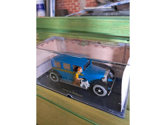 Kuifje auto in doos tintin en amerique - afbeelding 1 van  3