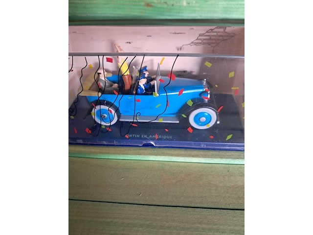 Kuifje auto in doos tintin en amerique - afbeelding 1 van  3