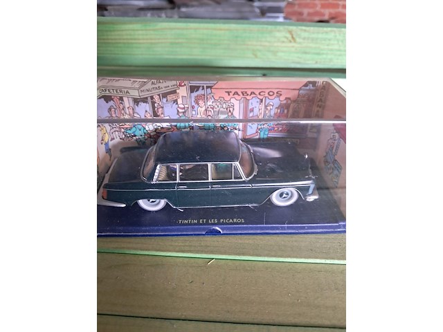 Kuifje auto in doos tintin et les picaros - afbeelding 1 van  3