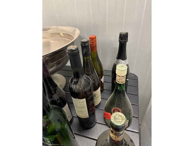 Kuip + oude dranken - afbeelding 4 van  4