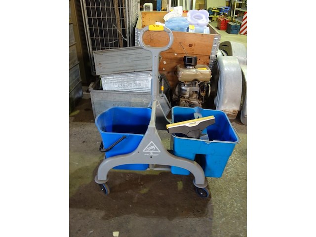 Kuiswagen met toebehoren - afbeelding 1 van  2