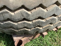 Kumho vrachtwagenband 315/80r22.5 - afbeelding 2 van  4