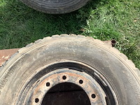 Kumho vrachtwagenband 315/80r22.5 - afbeelding 3 van  4