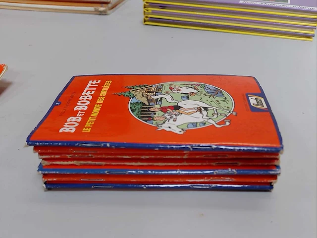 Kunst - opslagruimte – glaswerk, verzamelobjecten, strips, decoratie en diverse voorwerpen - afbeelding 11 van  23