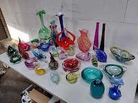 Kunst - opslagruimte – glaswerk, verzamelobjecten, strips, decoratie en diverse voorwerpen - afbeelding 17 van  23