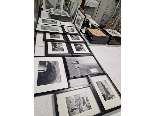 Kunstfoto's, merendeel zwart-wit, in kader - afbeelding 1 van  18
