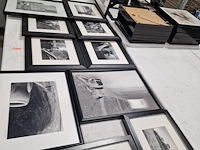 Kunstfoto's, merendeel zwart-wit, in kader - afbeelding 1 van  18