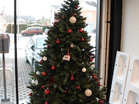 Kunstkerstboom - versierd met ballencadeauset - bij kerstboom - afbeelding 1 van  1