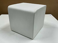 Kunstlederen poef (24x) - afbeelding 1 van  3