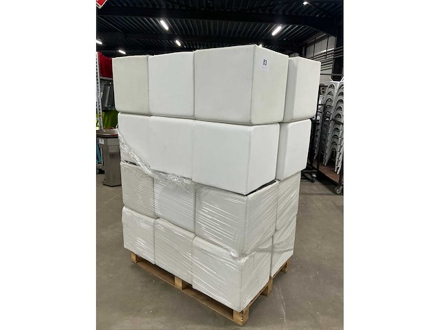 Kunstlederen poef (24x) - afbeelding 3 van  3