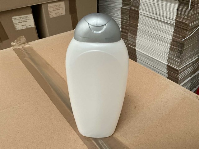 Kunstof fles met dispenser (12x) - afbeelding 2 van  4