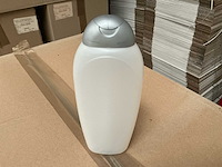 Kunstof fles met dispenser (12x) - afbeelding 2 van  4