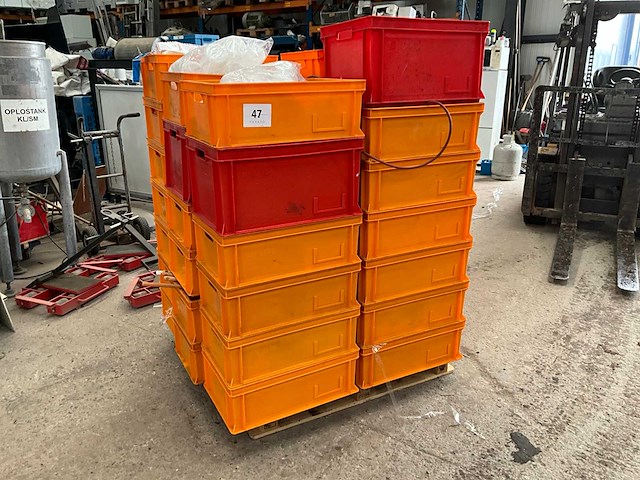 Kunstof stapelbakken met inhoud (38x) - afbeelding 1 van  8