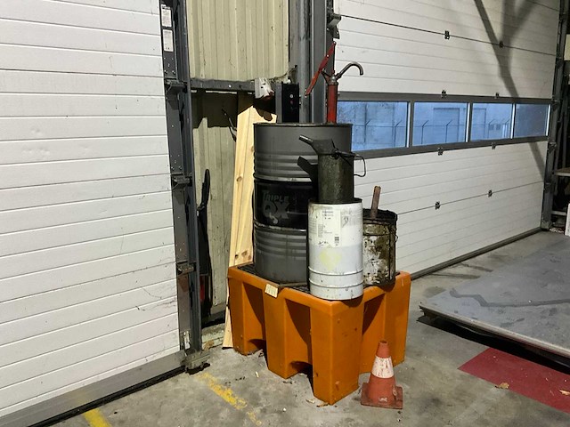 Kunstoffen olie opvangbak - afbeelding 1 van  4