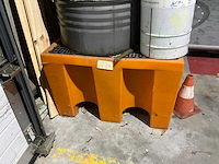 Kunstoffen olie opvangbak - afbeelding 2 van  4